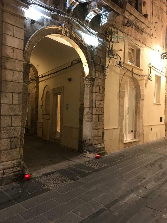 Le Stanze Di Carlo Apartment Syracuse Bagian luar foto
