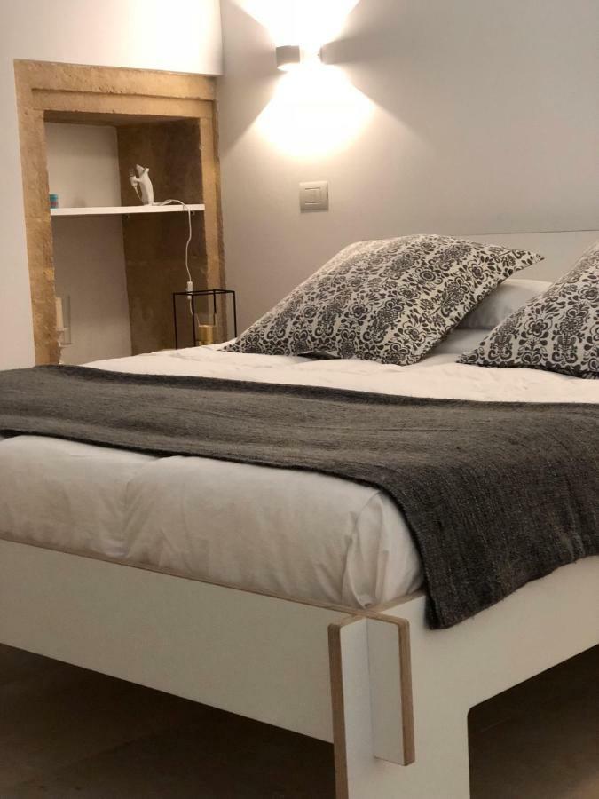 Le Stanze Di Carlo Apartment Syracuse Bagian luar foto