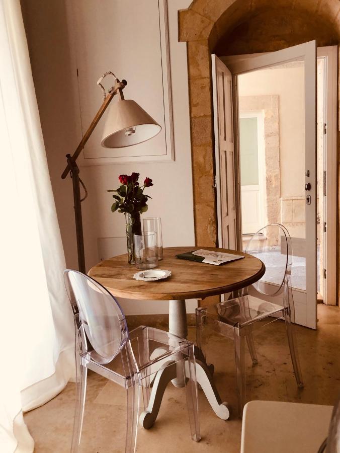 Le Stanze Di Carlo Apartment Syracuse Bagian luar foto